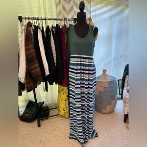 Loft maxi dress size medium NWT